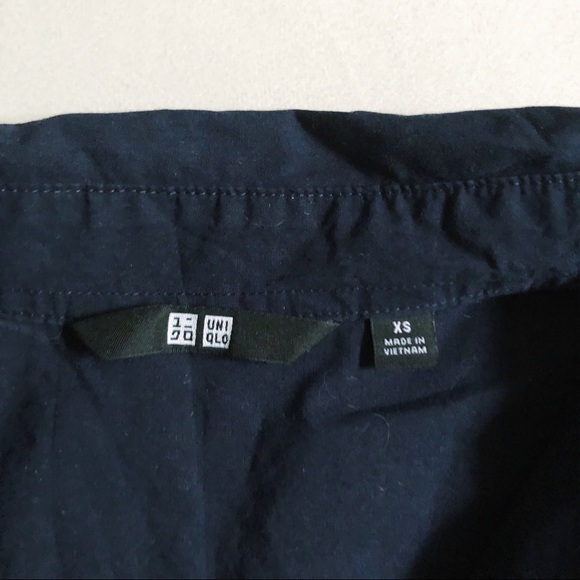 UNIQLO Wide Collared Blue Shirt - Picture 6 of 7